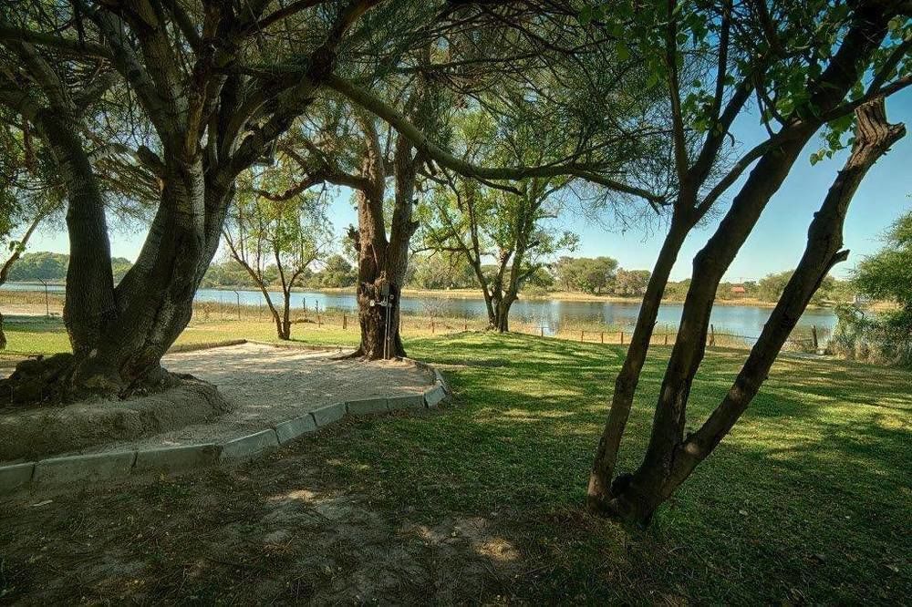 Hotel Motsebe Backpackers Maun Esterno foto